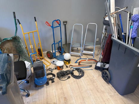 Kompressor, kärror, belysning m.m.