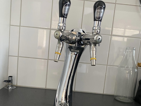 Komsyremaskin inkl. tappkran och flaska