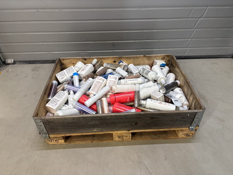 Parti med hårvårdsprodukter, diverse märken