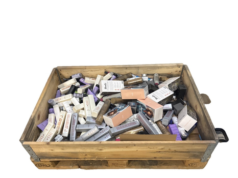 Parti med hårvårdsprodukter, diverse märken