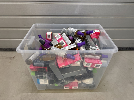 Parti med hårvårdsprodukter Schwarzkopf