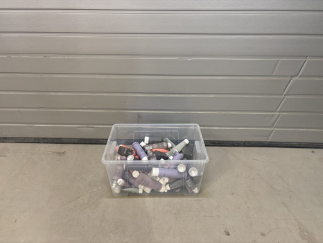 Parti med hårvårdsprodukter Living Proof