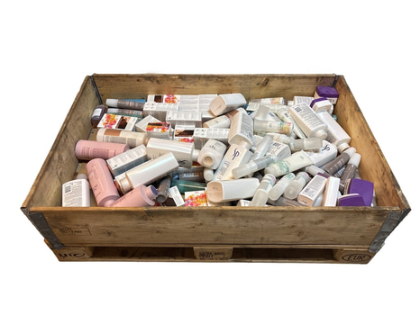 Parti med hårvårdsprodukter Wella