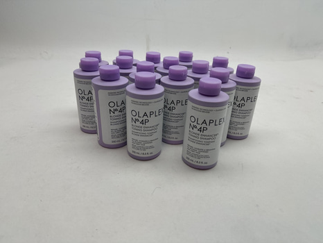 Parti med hårvårdsprodukter Olaplex