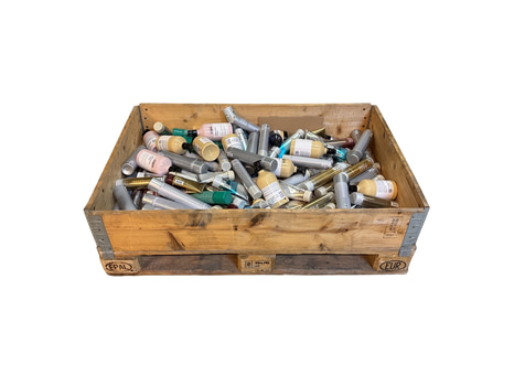 Parti med hårvårdsprodukter blandat