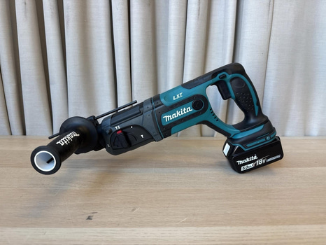 Borrhammare Makita DHR241 med batteri