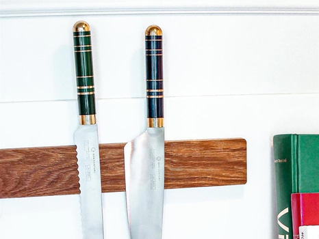 Kockkniv och brödkniv Bon Centuri, Saint Marquis green