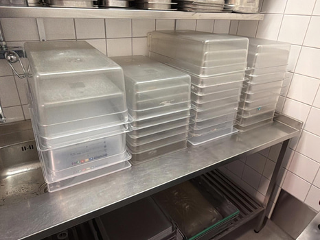 Sortiment plastkantiner 1/1, ca 25 st