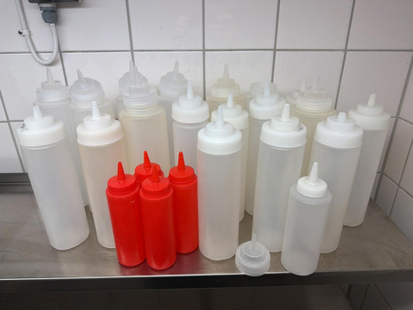 Plastflaskor/ dressingflaskor, ca 20 st