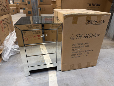 2 st sängbord, spegelglas