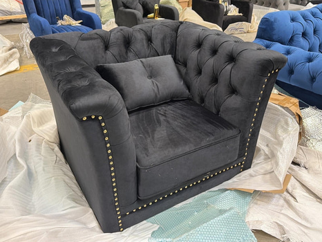 Fåtölj, svart sammet