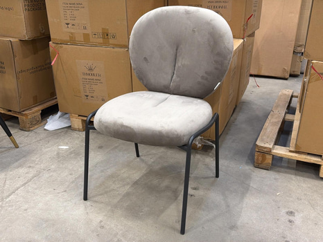 8 st stolar, grå sammet/ svart stomme