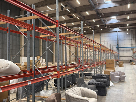 Stort pallställage, 55 sektioner - 60 gavlar och ca 216 balk