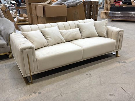 Soffa, 3-sits, beige sammet med guldfärgade ben