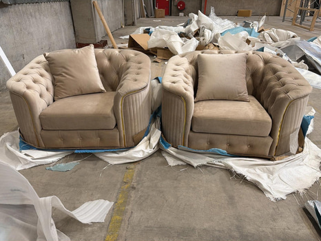 2 st fåtöljer, ljusbrun sammet