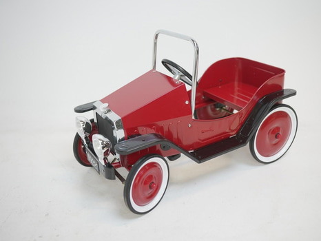 Trampbil Sleipner, Classic Car 1938, röd.
