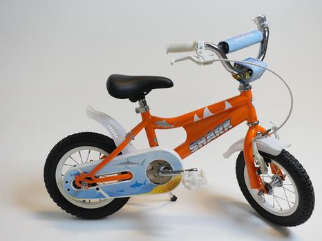 Cykel Shark, BMX, hjul 12 tum, ram 6 tum, mango