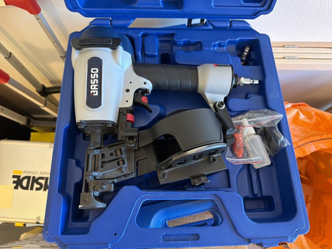 Pappspikpistol Basso