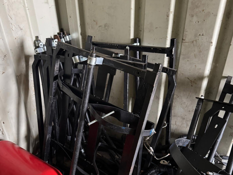 24 st CNG-tankar med fästen