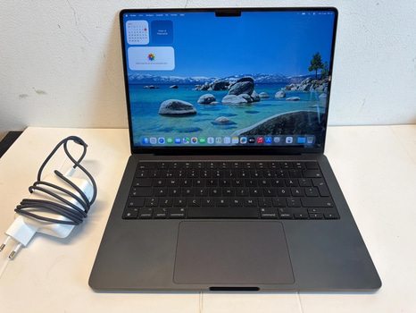 MacBook Pro Apple 14 tum, M3 Pro, 18 GB RAM