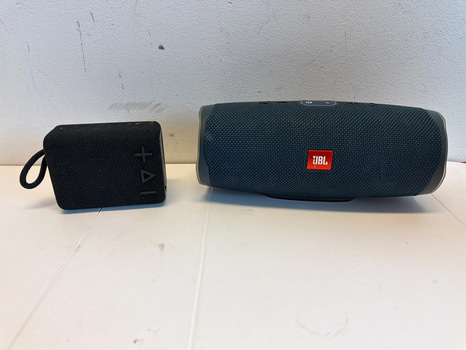 2 st laddningsbara högtalare