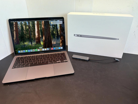 MacBook Air M1, 2020, 8 GB RAM