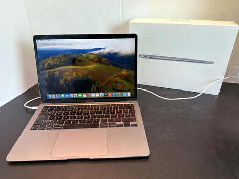 MacBook Air Apple M1, 8 GB RAM, 256 GB SSD