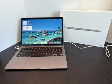 MacBook Air, M1, 8 GB RAM