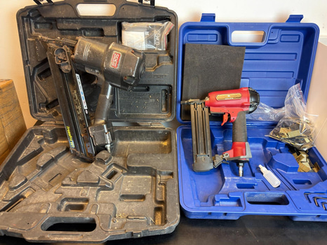 2 st Spikpistoler