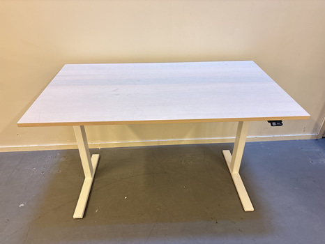 Höj- och sänkbart skrivbord Linak