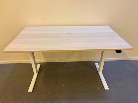 Höj- och sänkbart skrivbord Linak