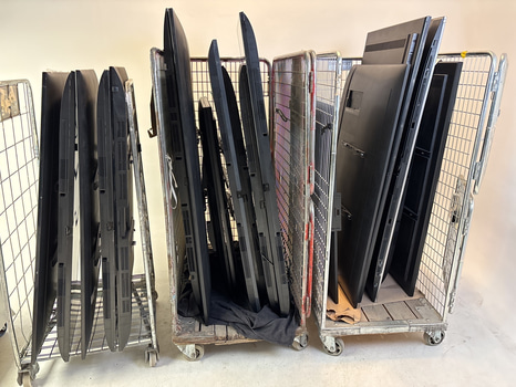 Parti med defekta skärmar