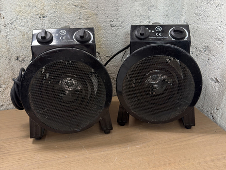 Fan heaters, 2x Schneider Electric IFH04-20A, 2000 W