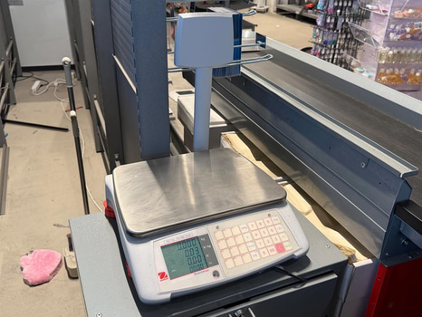 Våg, OHAUS Aviator 7000, butiksmodell