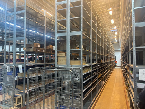 Lagerhyllsystem SSI Schaefer 60 x 130 cm. höjd 297 cm. 9 sektioner.