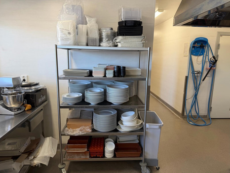 Restaurangporslin + köksutrustning – stort paket