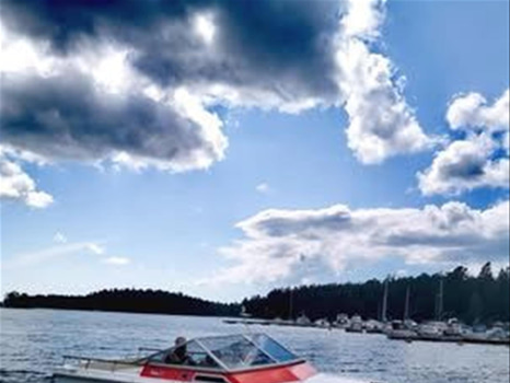 Windy DC 22 skrov 1979, Volvo Penta 5.0GL 220hk (årsmodell motor 2005, ca. 150-180 drifttimmar)