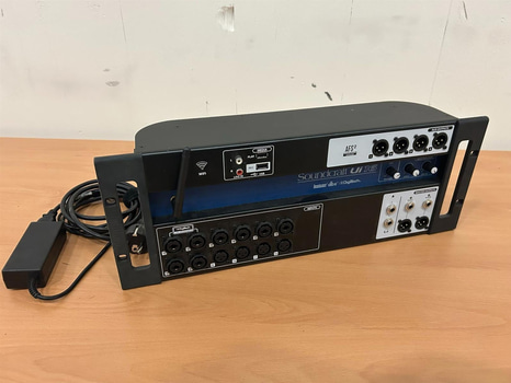 Soundcraft Ui16 Mixer