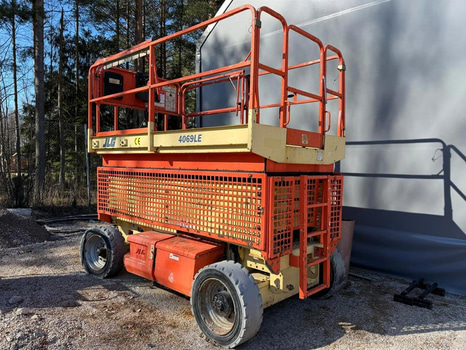 Saxlift | JLG 4069LE | Defekta batterier