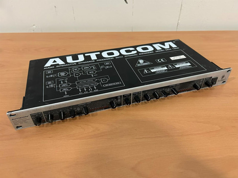 Behringer Autocom MXD1200