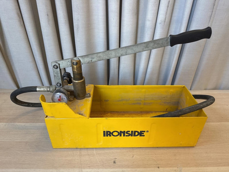 Provtryckningspump Ironside