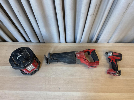 3 st batterimaskiner Milwaukee