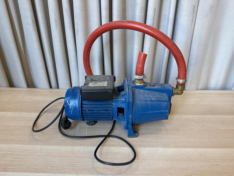 Vattenpump