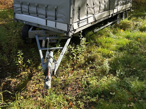 HAPERT V2700 trailer täckt bilsläp, transport