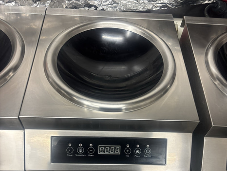 Induktionswok Adexa AM-CD506W