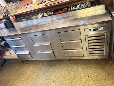 Rostfri kylbänk med kylränna