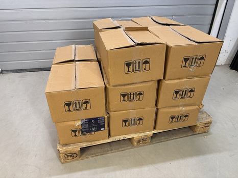 Parti med Uppstramande Gel, "Pel Fermosa Firming Gel", ca 650 st. flaskor