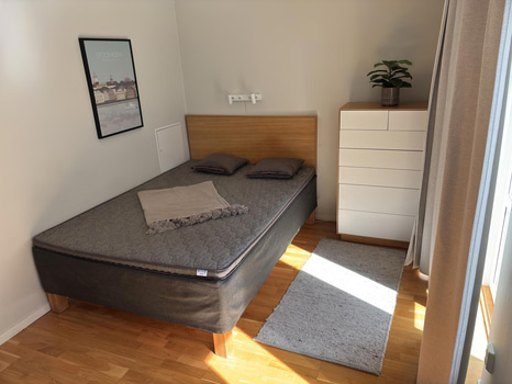 Inventarier till fullt möblerad enrummare - se alla bilder för komplett innehåll