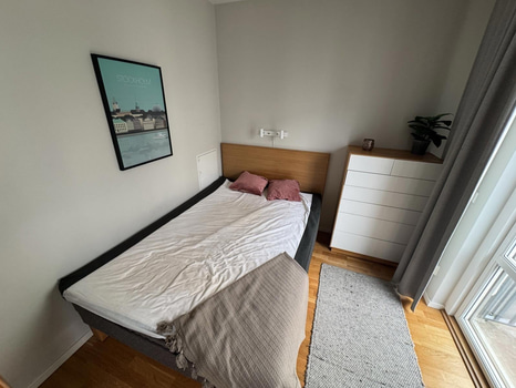 Inventarier till fullt möblerad enrummare - se alla bilder för komplett innehåll
