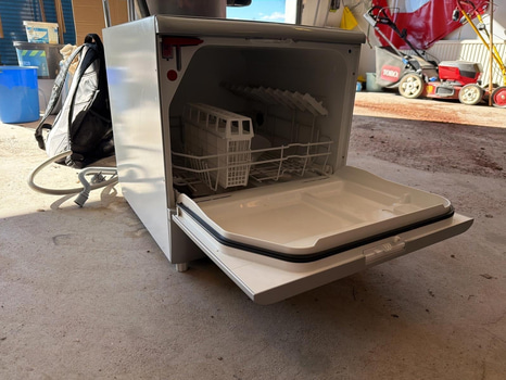 Bänkdiskmaskin Electrolux ESF2410 – kompakt & smidig